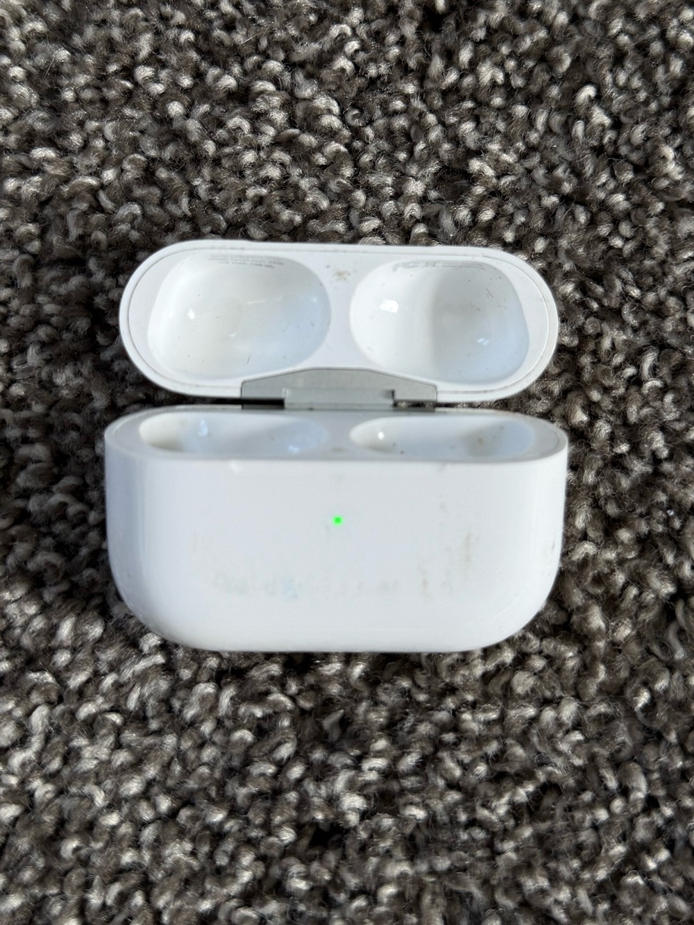 Apple AirPod Pro 1 charging case